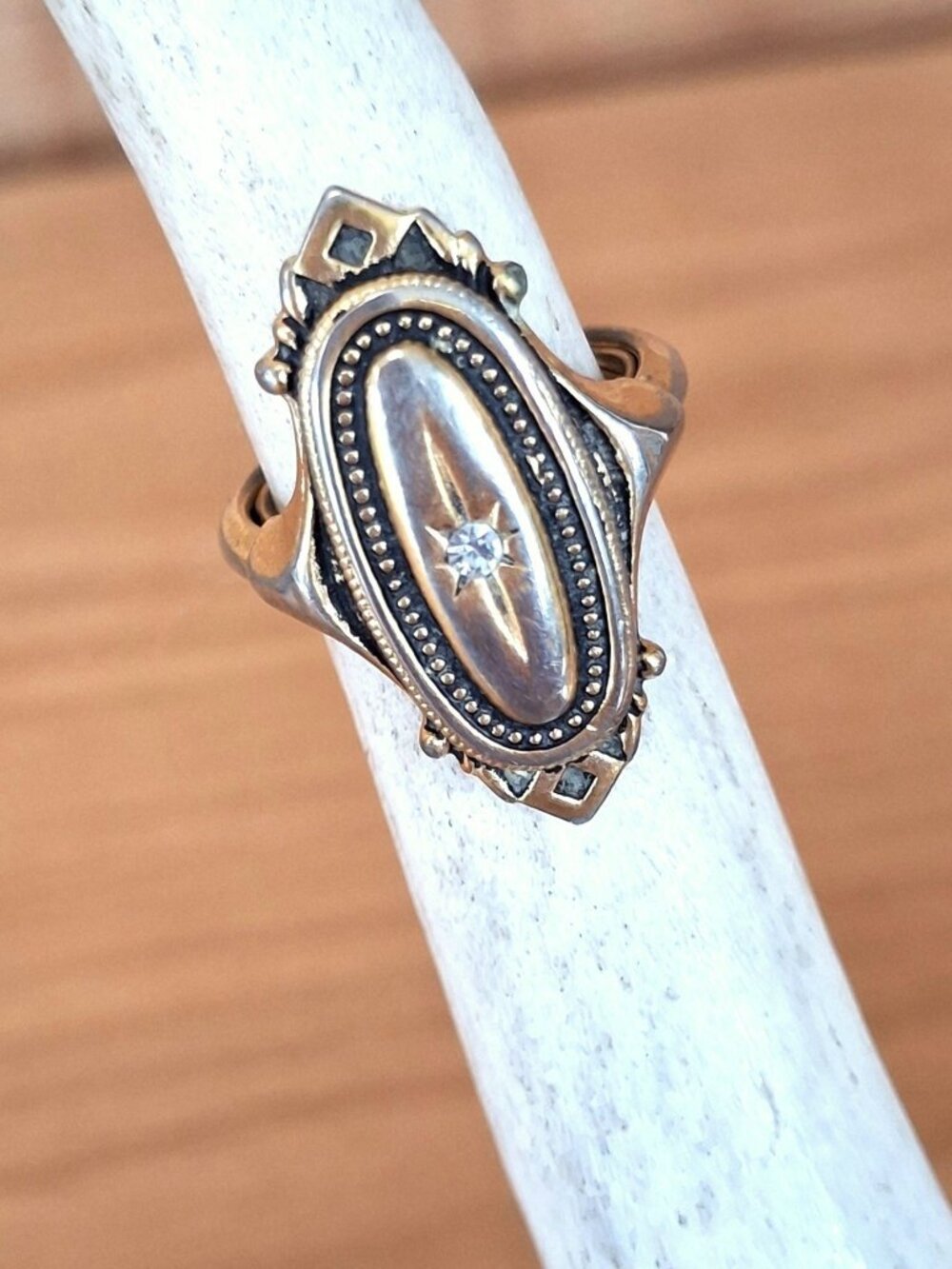 Vintage Avon Gold Tone Kensington Ring Rhinestone Victorian Style Statement - Picture 4 of 4